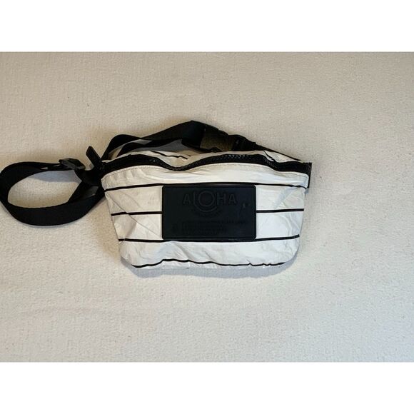 ALOHA Collection Striped Waterproof Fanny Pack Crossbody Belt Bag